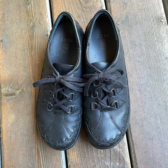 Like New Ziera Black Leather Lace Up Sneaker Allsorts in Women's 9M - Picture 1 of 9